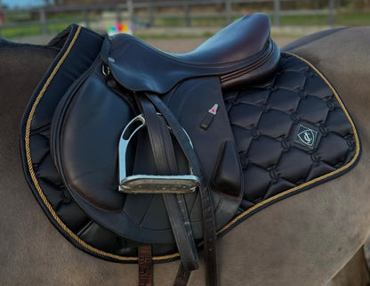 Nero Black & Gold Saddle Pad